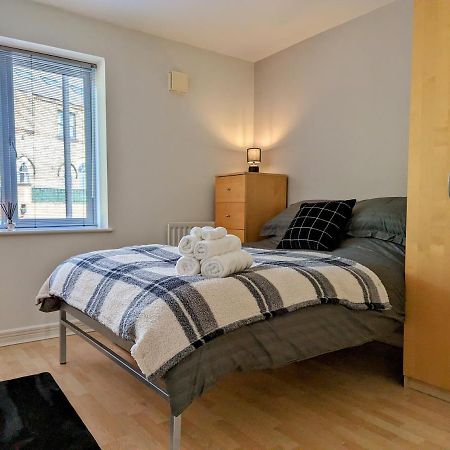 Quayside Apartment With Riverside Views & Parking Newcastle-upon-Tyne Extérieur photo